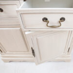 Komoda SAMIRA 85x39xH82cm, antikinė balta - Image 7