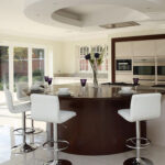 Baro kėdė AURA balta