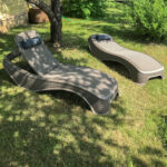 Grindų kėdė NEWPORT iš pilkšvai smėlio spalvos plastiko