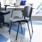 Svečių kėdė ISO pilka/juoda - Image 2